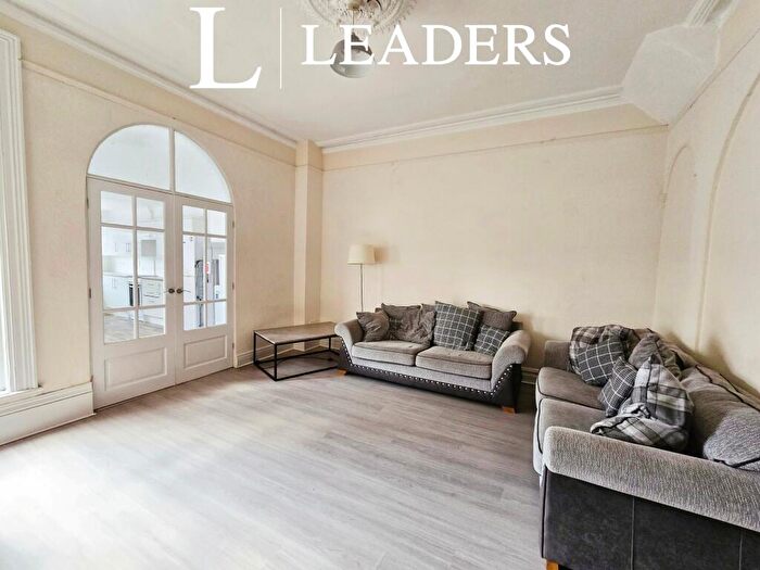 1 Bedroom Terraced House To Rent In West Parade, LN1