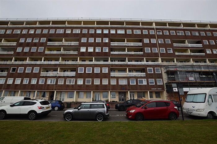 2 Bedroom Flat To Rent In Robertson Terrace, Hastings, TN34