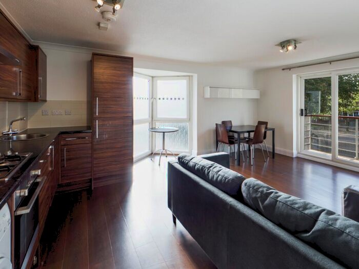 2 Bedroom Flat To Rent In Carinthia Court, Plough Way, SE16