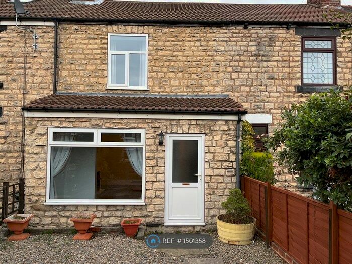 2 Bedroom Terraced House To Rent In East View, Leeds, LS25