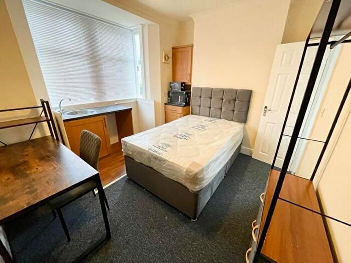 Studio To Rent In Bear Road, Brighton, Brighton & Hove, BN2