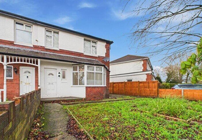 3 Bedroom Semi Detached House To Rent In Scott Hall Road, Leeds, West Yorkshire, LS7