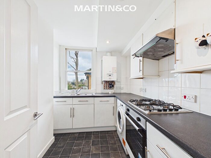 2 Bedroom Flat To Rent In High Street, Egham, TW20