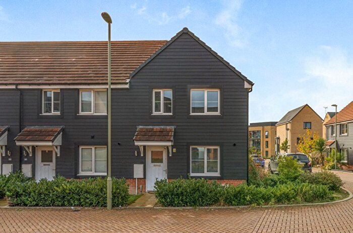 2 Bedroom End Of Terrace House For Sale In Cashmere Drive, Andover, SP11