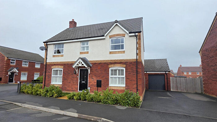 3 Bedroom Detached House For Sale In Squadron Avenue, Southam, CV47