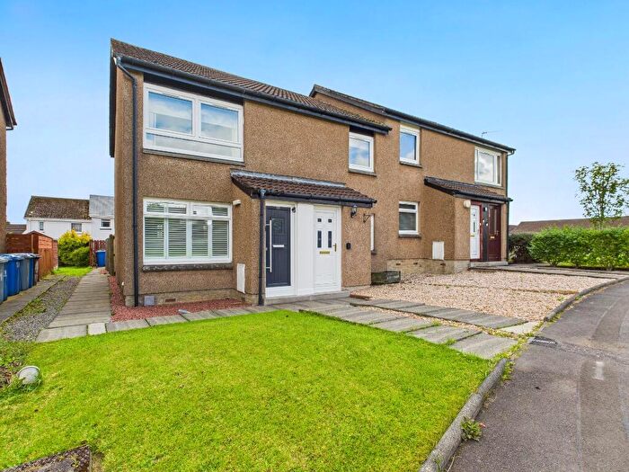 2 Bedroom Flat To Rent In South Avenue, Carluke, ML8