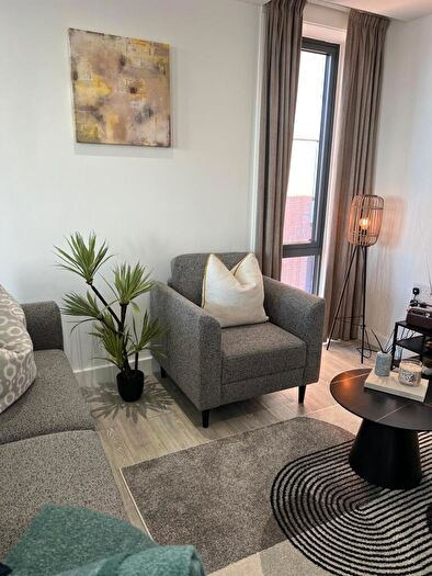 2 Bedroom Flat To Rent In Oxbow, Stephenson House, M5