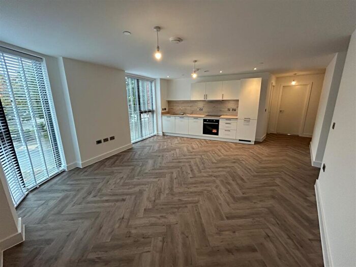 3 Bedroom Apartment To Rent In Derby, DE1