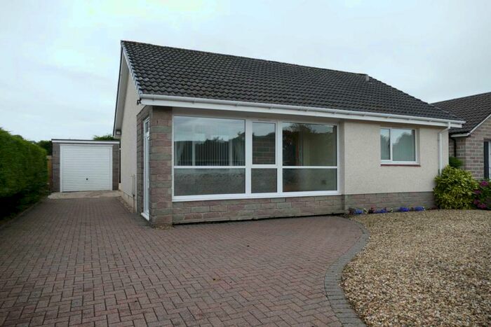 2 Bedroom Bungalow To Rent In Lamberton Road, KA3