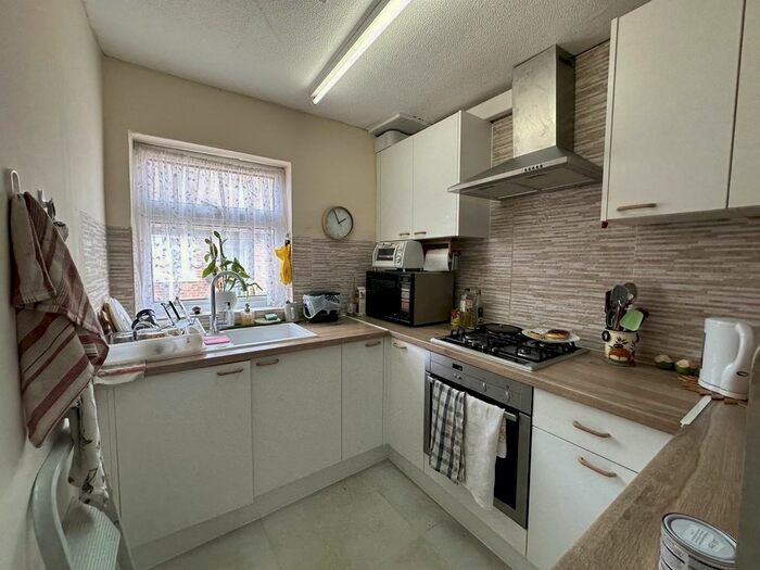 3 Bedroom Bungalow To Rent In Imperial Road, Feltham, Greater London, TW14