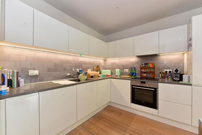 1 Bedroom Flat For Sale In Mercier Court, Royal Wharf, E16