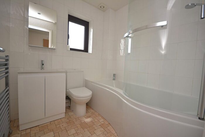 1 Bedroom Terraced House To Rent In Hillside Mews, CM2
