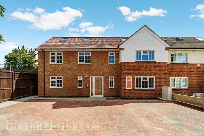 1 Bedroom Flat To Rent In Hounslow Road, Hanworth, Feltham, TW13