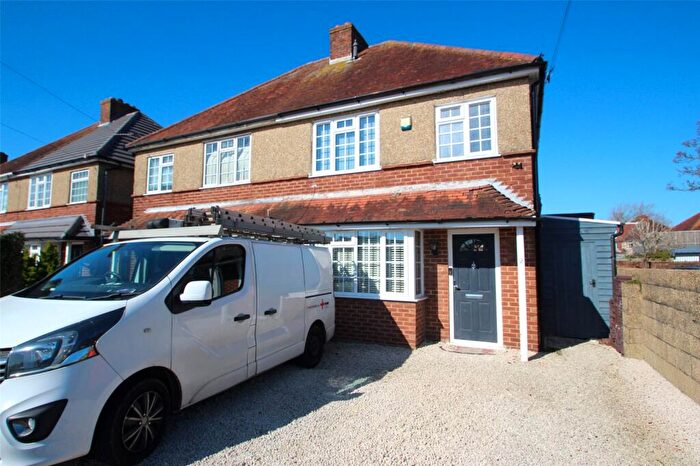 3 Bedroom Semi Detached House For Sale In Coach Road, Hamble, Southampton, SO31