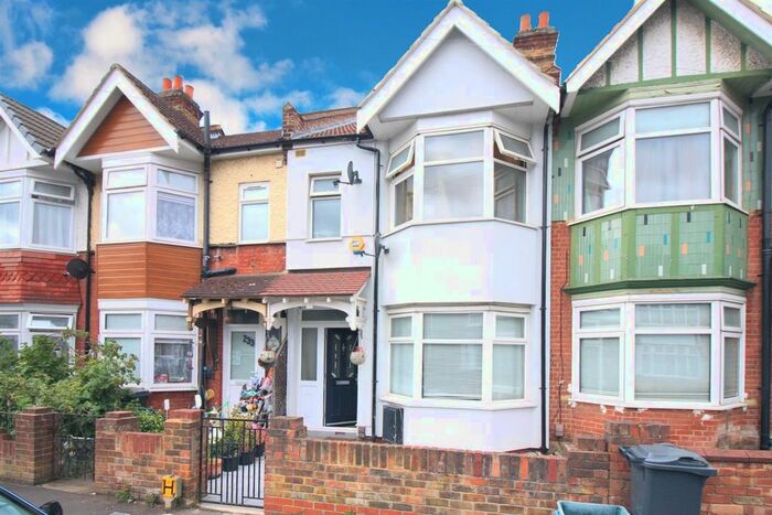 3 Bedroom Terraced House To Rent In Cromwell Road, Hounslow, TW3