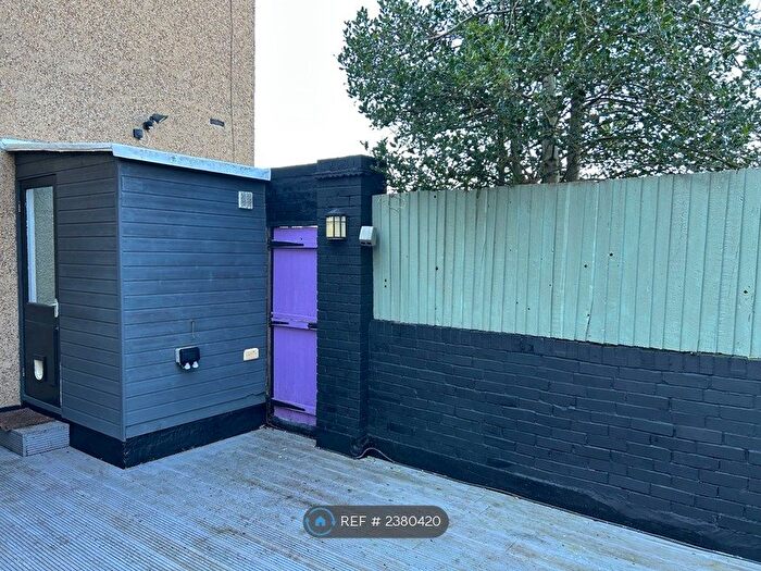 2 Bedroom Maisonette To Rent In Mount Park Road, Pinner, HA5