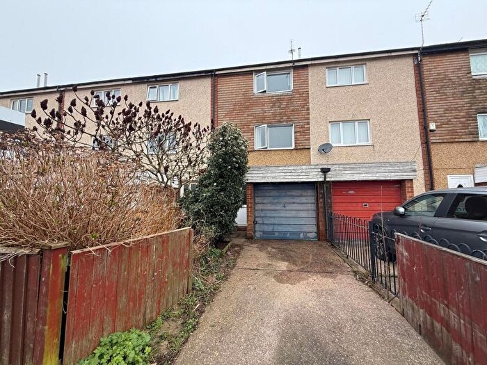 3 Bedroom House To Rent In Hodgkin Close, Nottingham, NG11