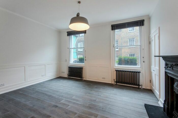 Studio To Rent In Monmouth Street, London, WC2H