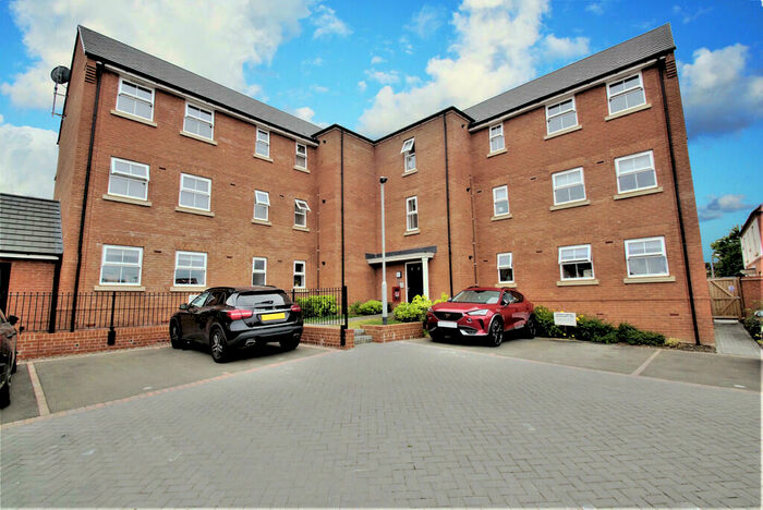 2 Bedroom Flat To Rent In Station Avenue, Houlton, Rugby, CV23