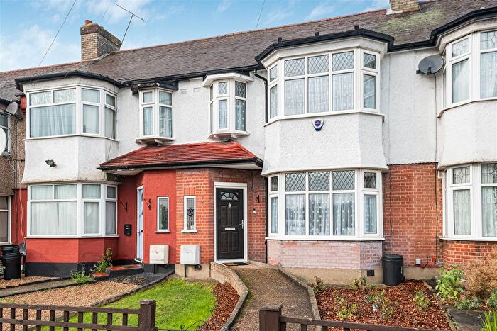 3 Bedroom Terraced House For Sale In Lynford Terrace, Edmonton, N9