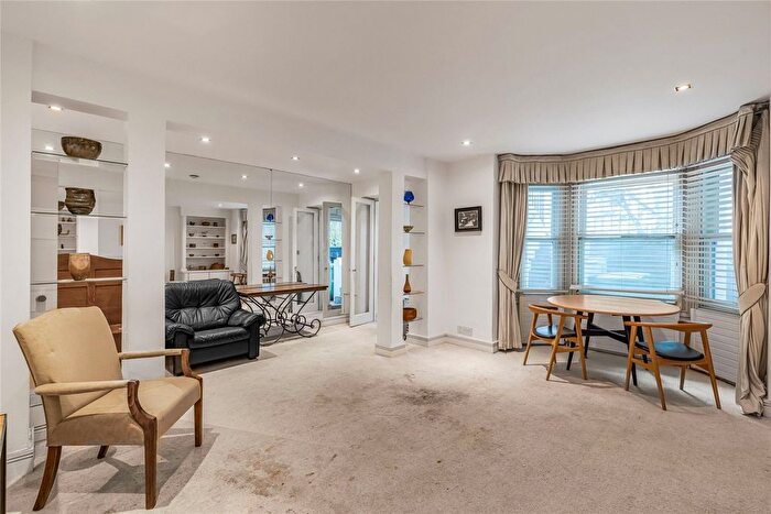 2 Bedroom Flat For Sale In Beaufort Street, Chelsea, London, SW3