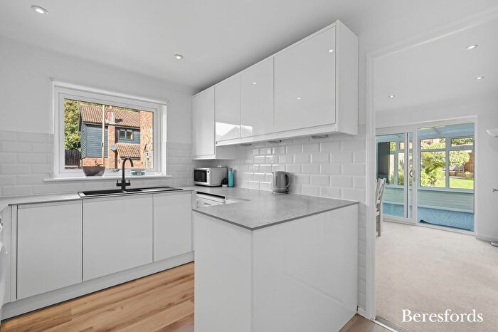 4 Bedroom Detached House For Sale In Brocksparkwood, Brentwood, CM13