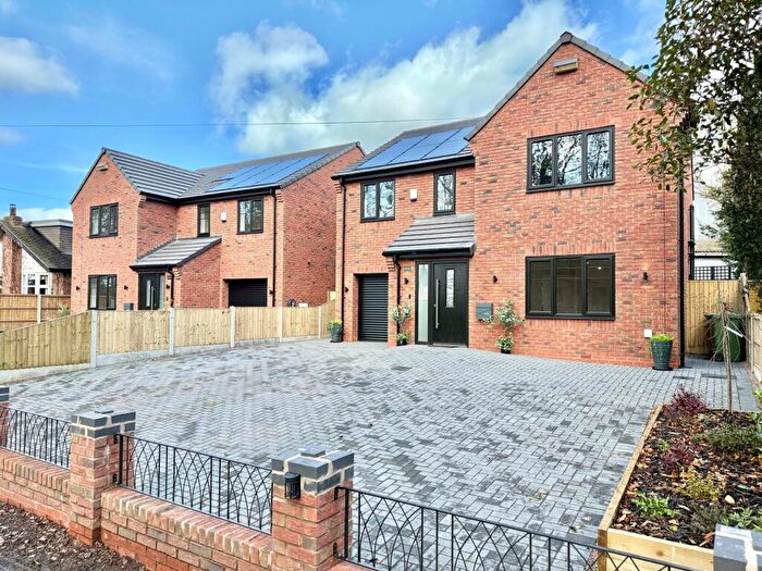 4 Bedroom Detached House For Sale In The Robins, Sandy Lane, Aston, CW5