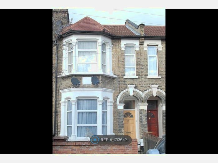 2 Bedroom Flat To Rent In Leytonstone, London, E11