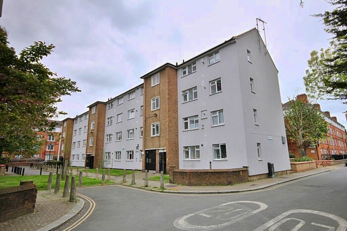 2 Bedroom Flat To Rent In Cherry Garden Street, Bermondsey, SE16