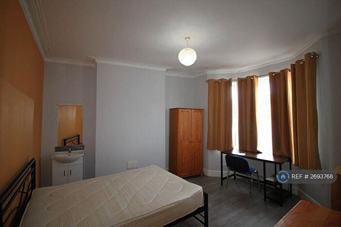 8 Bedroom Terraced House To Rent In Livingstone Road, Southampton, SO14