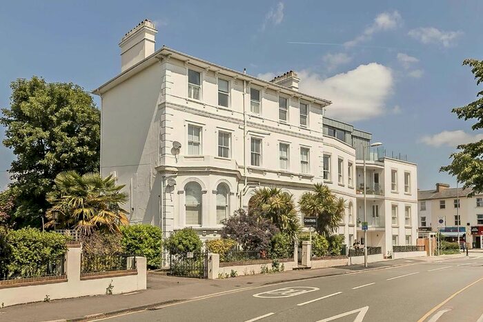 1 Bedroom Flat To Rent In Surbiton Crescent, Kingston Upon Thames, KT1