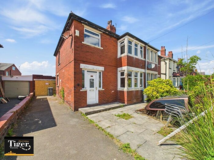 3 Bedroom Semi-Detached House For Sale In Towneley Avenue, Blackpool, FY4
