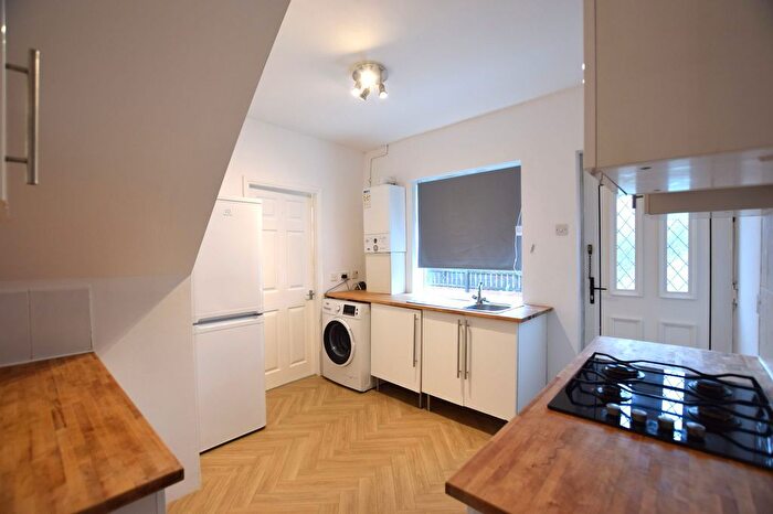 2 Bedroom Flat To Rent In Burghley Road, Gateshead, NE10