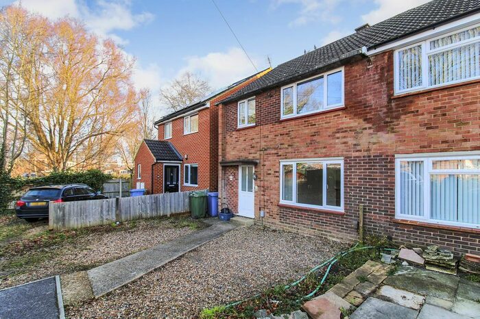 3 Bedroom Semi-Detached House To Rent In Northcote Road, Farnborough, Hampshire, GU14