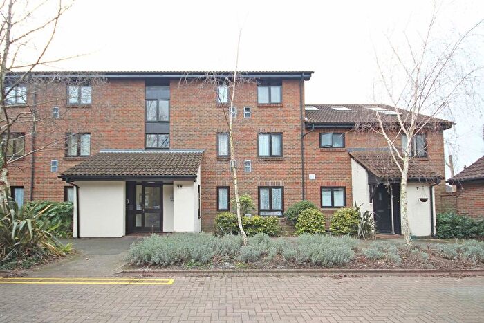 2 Bedroom Flat To Rent In Braybourne Drive, Osterley, TW7