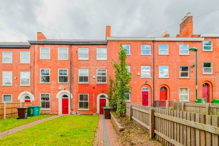 8 Bedroom Terraced House To Rent In Wellington Square, Nottingham, NG7