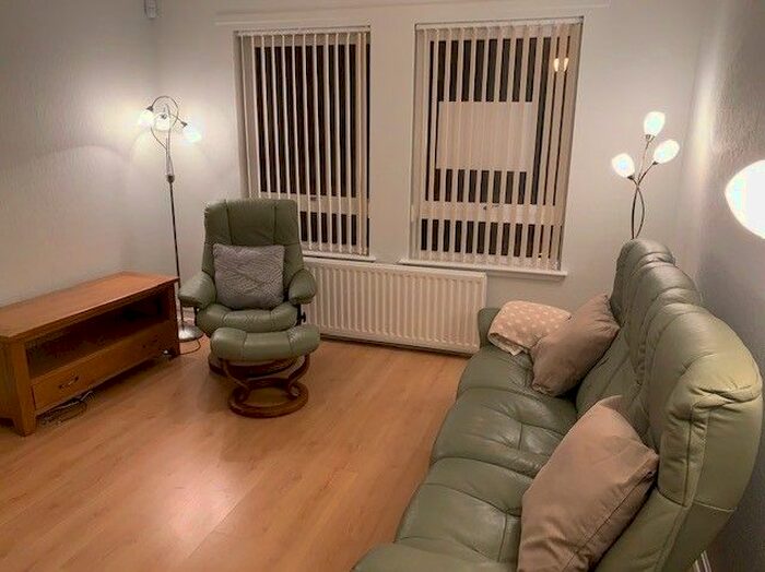 2 Bedroom Flat To Rent In Craigie Park, Rosemount, Aberdeen, AB25