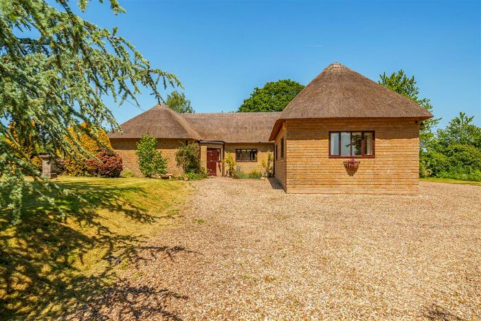 3 Bedroom Detached Bungalow For Sale In King Stag, Sturminster Newton, DT10