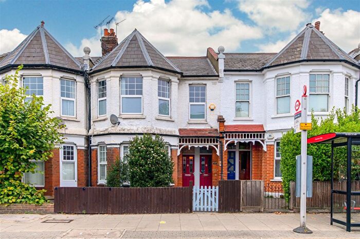 3 Bedroom Flat To Rent In East End Road, London, N2