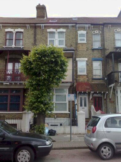 2 Bedroom Flat To Rent In Marlborough Road, Gillingham, ME7