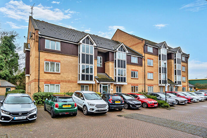 2 Bedroom Flat For Sale In Faraday Road, Guildford, GU1