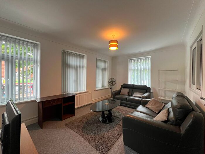 4 Bedroom Flat To Rent In Station Road, North Harrow, HA2