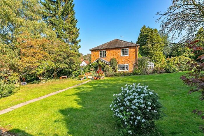 4 Bedroom Detached House To Rent In Wood Lane, Aspley Guise, MK17