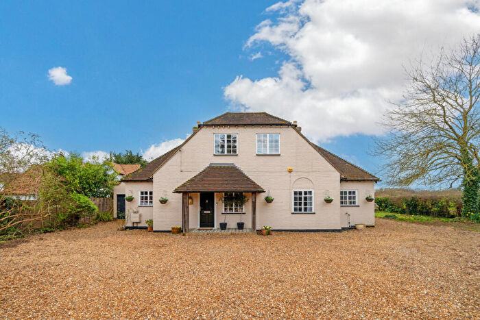 6 Bedroom Detached House For Sale In Marlow Road Bourne End, Buckinghamshire, SL8