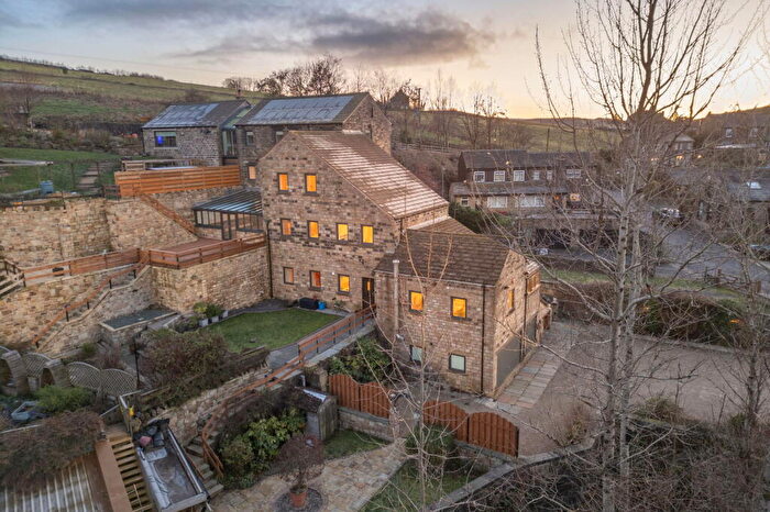 5 Bedroom Detached House For Sale In Kiln Green, Diggle, Saddleworth, OL3