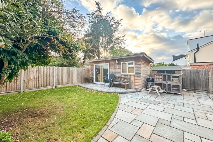 2 Bedroom Semi-Detached Bungalow For Sale In Carlton Avenue, Westcliff-on-Sea, SS0
