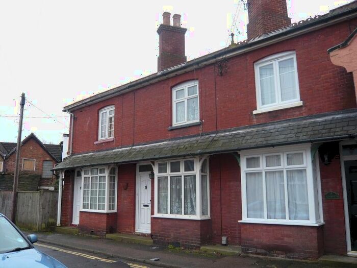 2 Bedroom Terraced House To Rent In New Street, Crawley, RH10