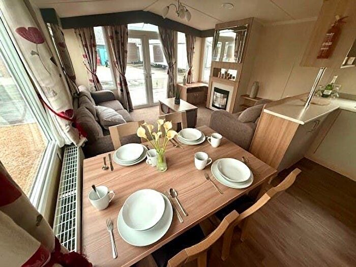 3 Bedroom Park Home For Sale In Dovercourt Haven Caravan Park, Low Road, Harwich, CO12