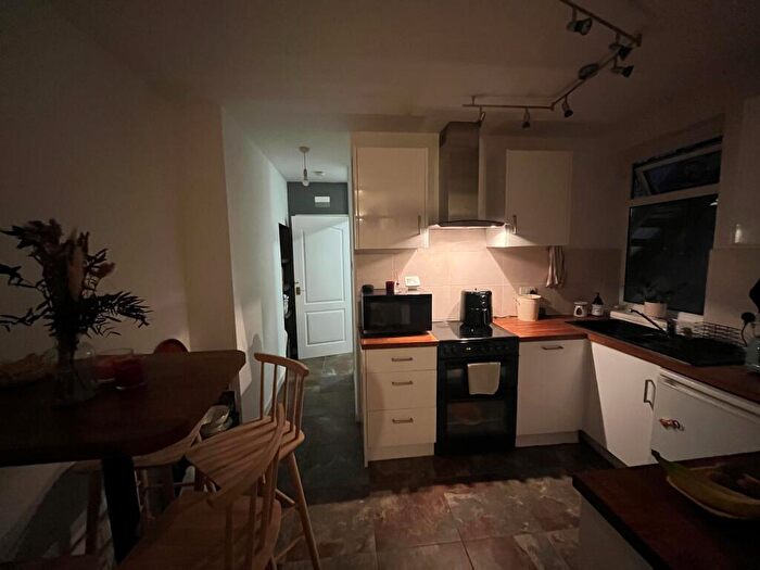 2 Bedroom Flat To Rent In Mirador Crescent, Uplands, SA2