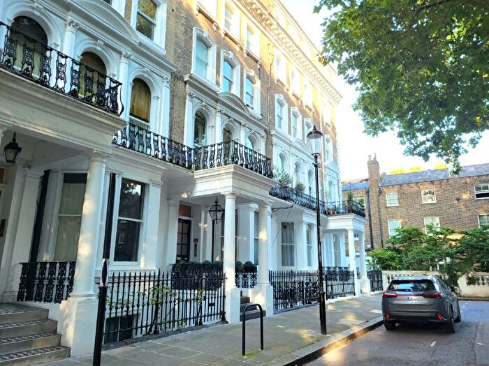 2 Bedroom Flat For Sale In Beaufort Gardens, London, SW3